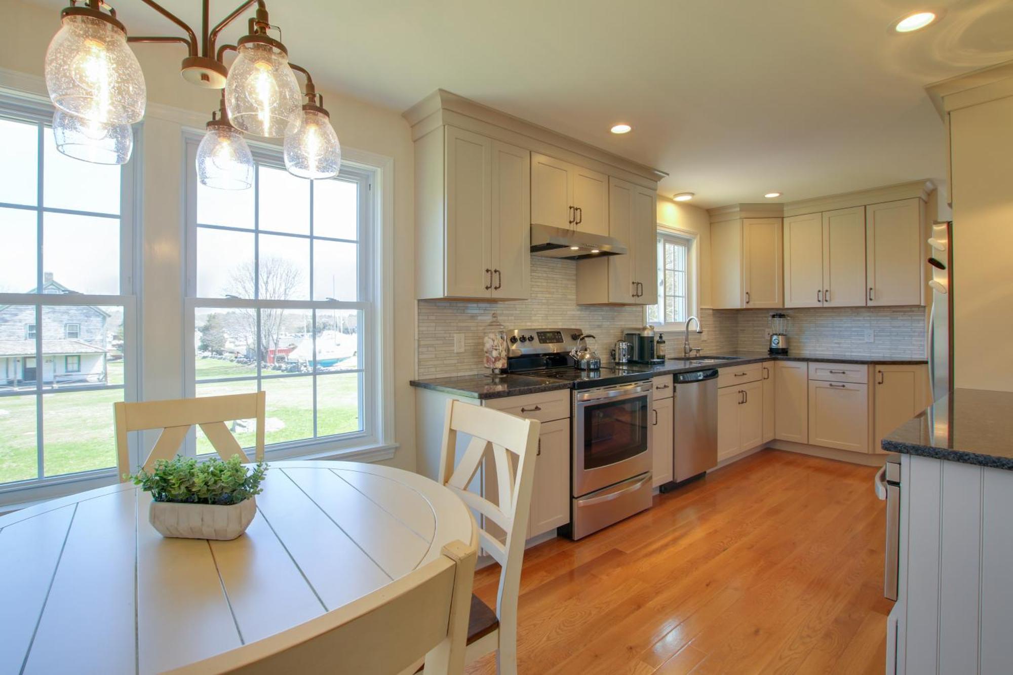 Charming Home With Yard Steps To Pawcatuck River! Exterior foto